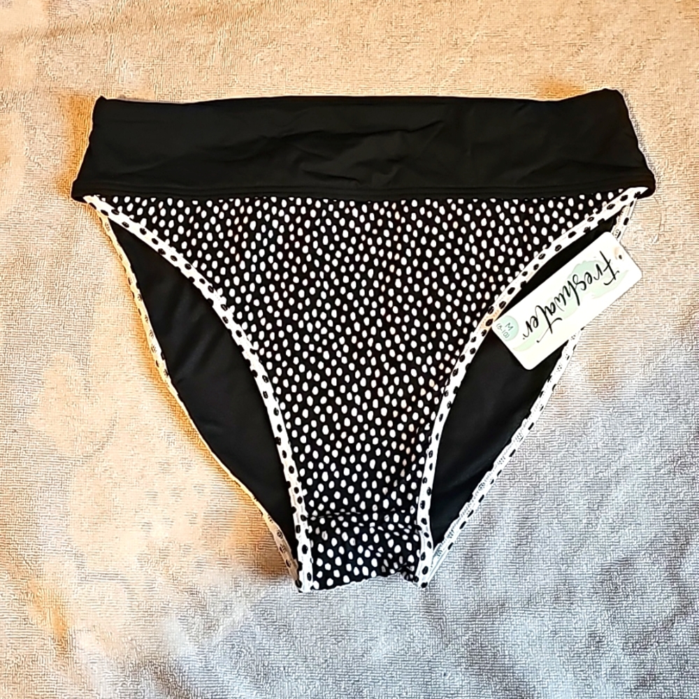 Swim bottom for women.